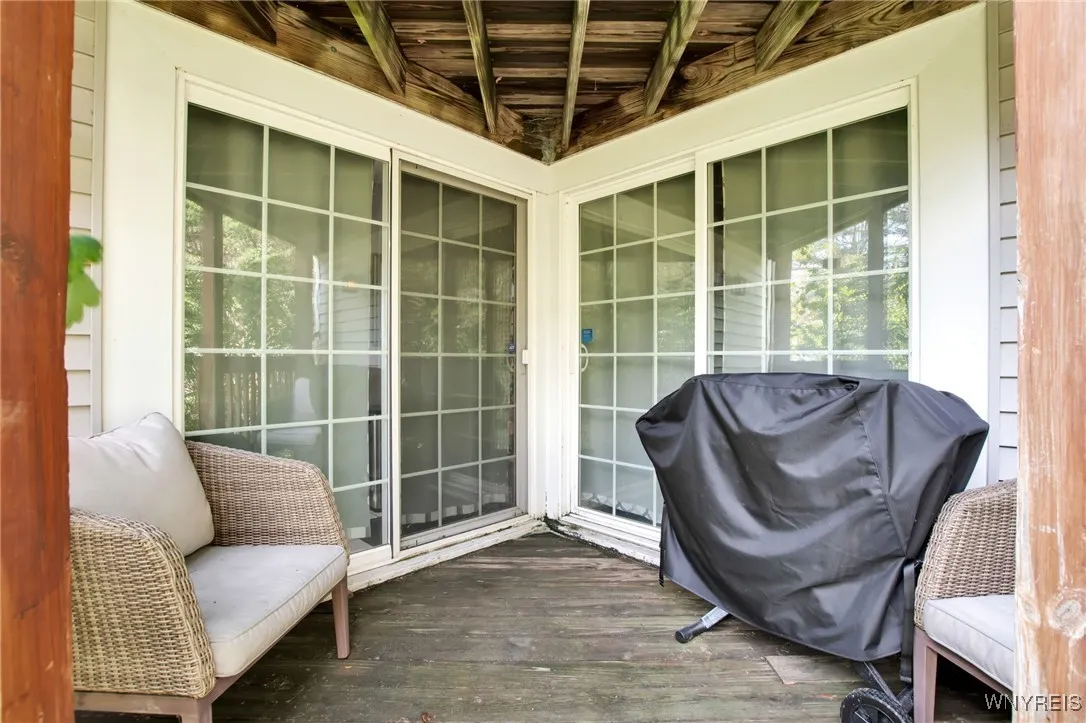 10 Woodmoor Circle, Amherst, New York 14051, Amherst, New York 14051, 3 Bedrooms Bedrooms, 8 Rooms Rooms,1 BathroomBathrooms,Residential,For Sale,10 Woodmoor Circle, Amherst, New York 14051,0,B1646278