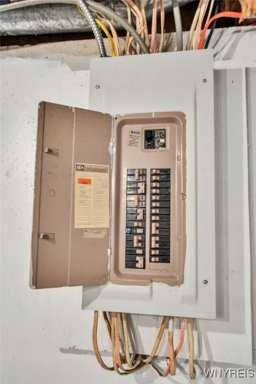 10 Woodmoor Circle, Amherst, New York 14051, Amherst, New York 14051, 3 Bedrooms Bedrooms, 8 Rooms Rooms,1 BathroomBathrooms,Residential,For Sale,10 Woodmoor Circle, Amherst, New York 14051,0,B1646278