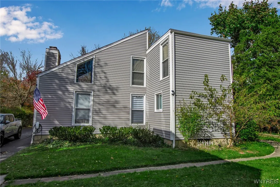 10 Woodmoor Circle, Amherst, New York 14051, Amherst, New York 14051, 3 Bedrooms Bedrooms, 8 Rooms Rooms,1 BathroomBathrooms,Residential,For Sale,10 Woodmoor Circle, Amherst, New York 14051,0,B1646278