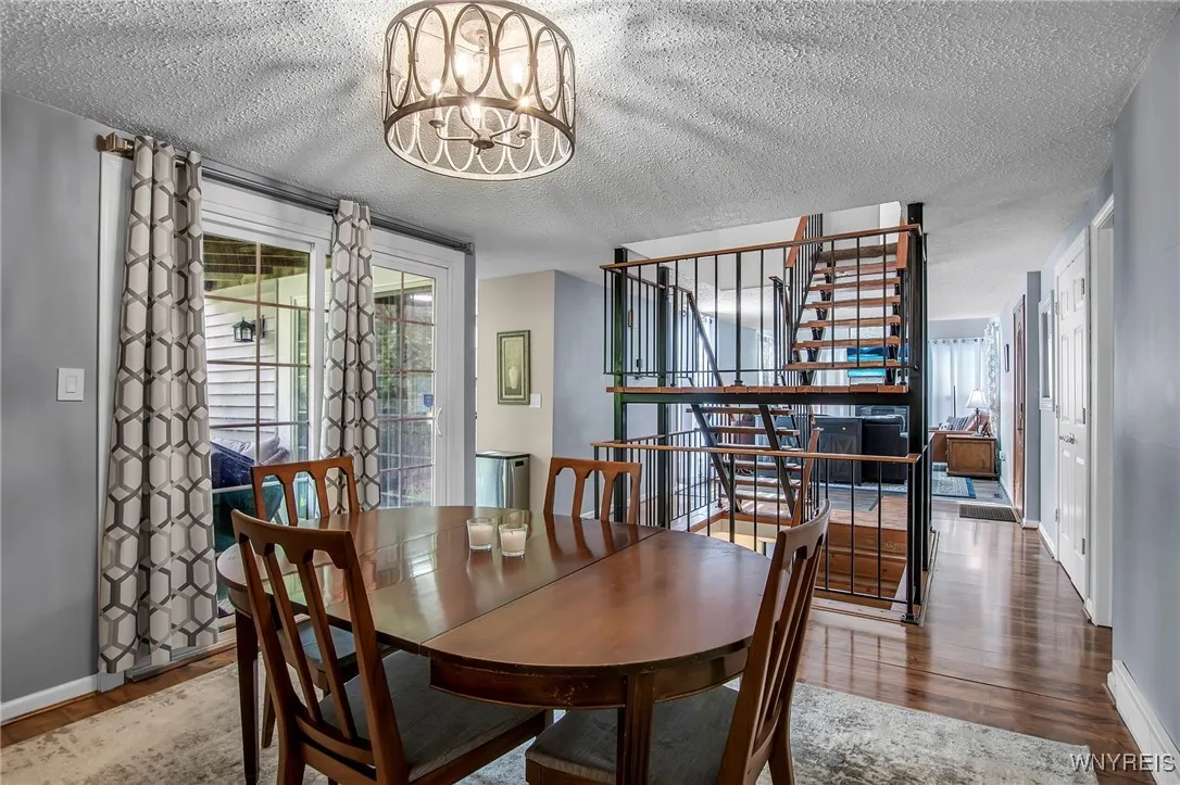 10 Woodmoor Circle, Amherst, New York 14051, Amherst, New York 14051, 3 Bedrooms Bedrooms, 8 Rooms Rooms,1 BathroomBathrooms,Residential,For Sale,10 Woodmoor Circle, Amherst, New York 14051,0,B1646278