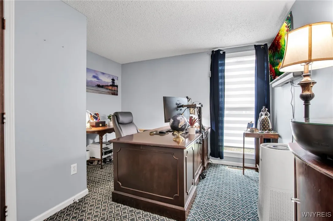 10 Woodmoor Circle, Amherst, New York 14051, Amherst, New York 14051, 3 Bedrooms Bedrooms, 8 Rooms Rooms,1 BathroomBathrooms,Residential,For Sale,10 Woodmoor Circle, Amherst, New York 14051,0,B1646278