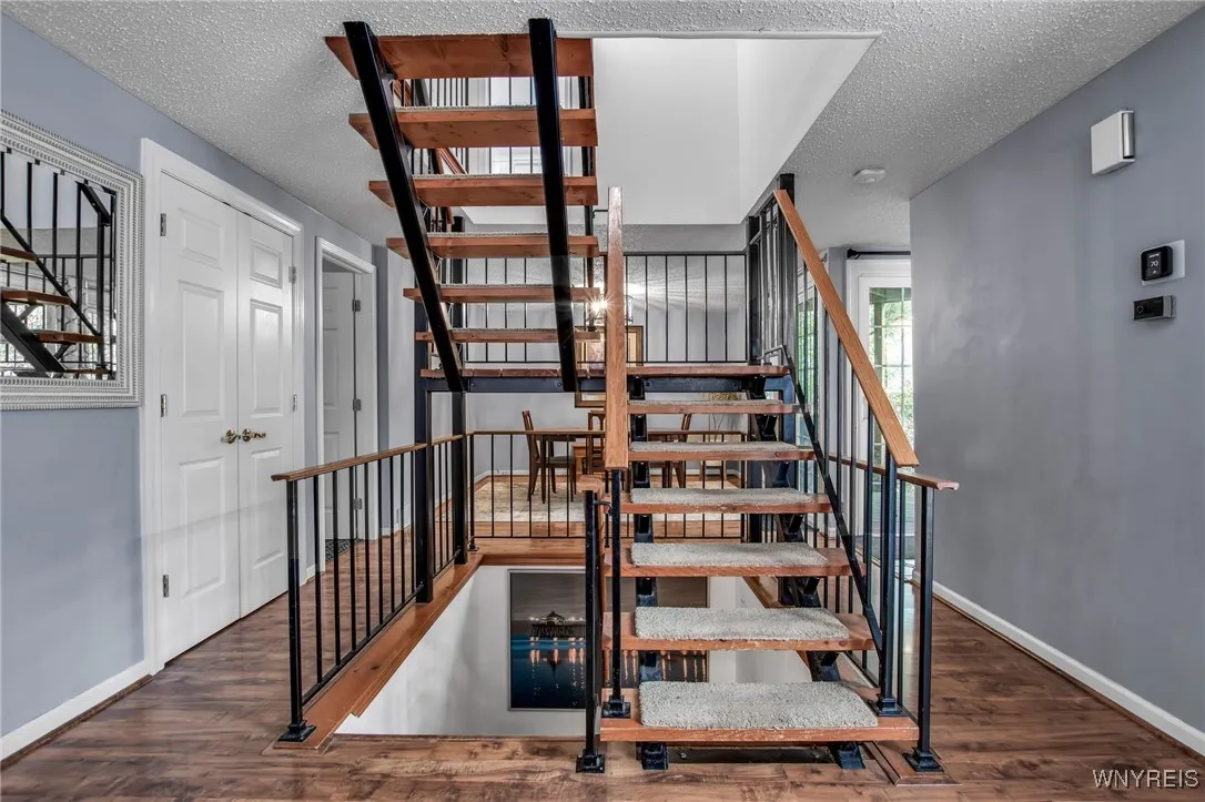 10 Woodmoor Circle, Amherst, New York 14051, Amherst, New York 14051, 3 Bedrooms Bedrooms, 8 Rooms Rooms,1 BathroomBathrooms,Residential,For Sale,10 Woodmoor Circle, Amherst, New York 14051,0,B1646278