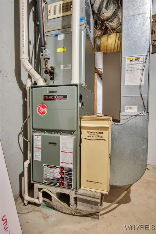 10 Woodmoor Circle, Amherst, New York 14051, Amherst, New York 14051, 3 Bedrooms Bedrooms, 8 Rooms Rooms,1 BathroomBathrooms,Residential,For Sale,10 Woodmoor Circle, Amherst, New York 14051,0,B1646278