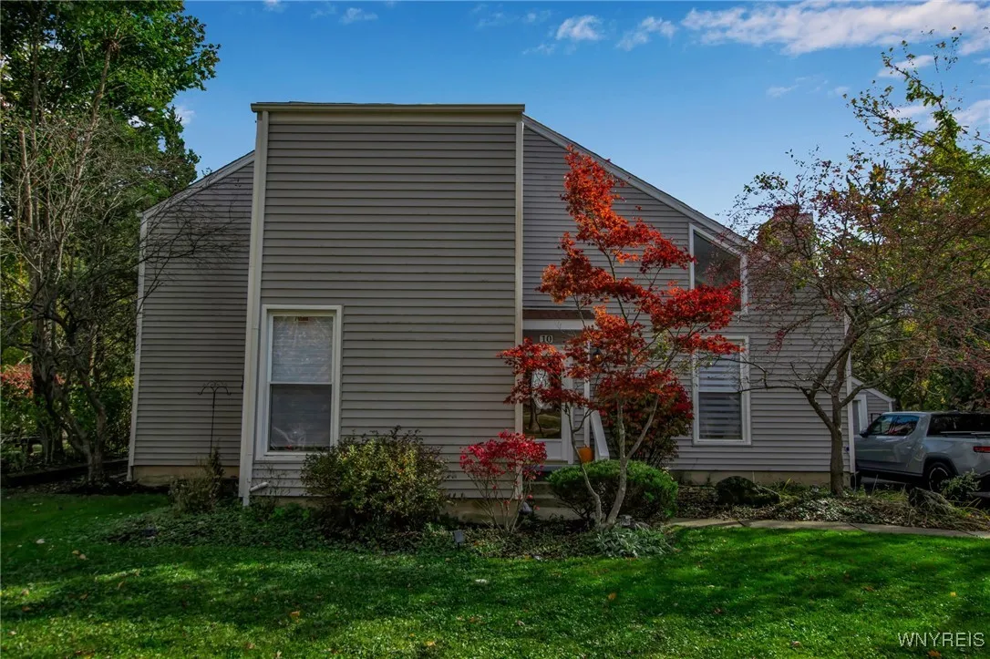 10 Woodmoor Circle, Amherst, New York 14051, Amherst, New York 14051, 3 Bedrooms Bedrooms, 8 Rooms Rooms,1 BathroomBathrooms,Residential,For Sale,10 Woodmoor Circle, Amherst, New York 14051,0,B1646278