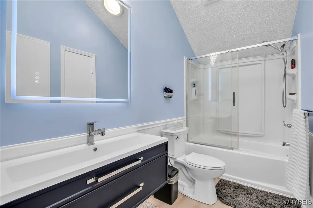 10 Woodmoor Circle, Amherst, New York 14051, Amherst, New York 14051, 3 Bedrooms Bedrooms, 8 Rooms Rooms,1 BathroomBathrooms,Residential,For Sale,10 Woodmoor Circle, Amherst, New York 14051,0,B1646278