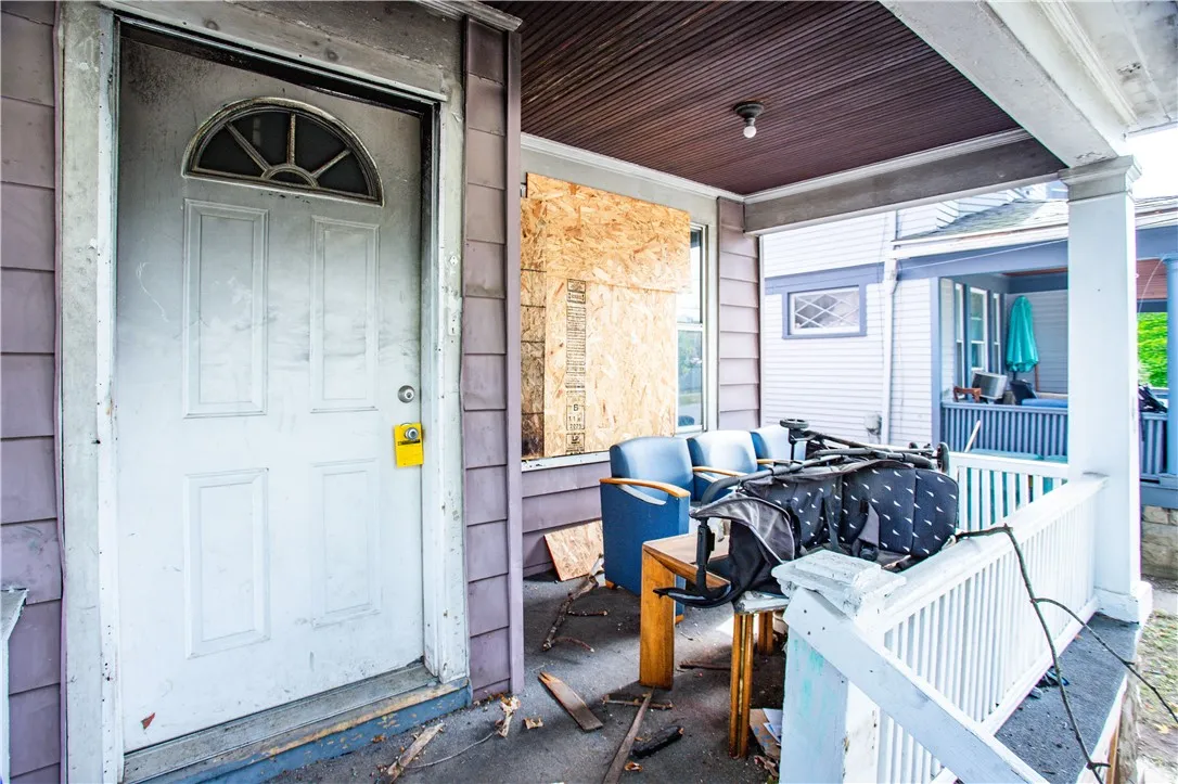 46-48 Colvin Street, Rochester, New York 14611, Rochester, New York 14611, 6 Bedrooms Bedrooms, ,2 BathroomsBathrooms,Residential,For Sale,46-48 Colvin Street, Rochester, New York 14611,0,R1645329