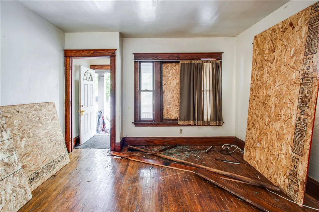 46-48 Colvin Street, Rochester, New York 14611, Rochester, New York 14611, 6 Bedrooms Bedrooms, ,2 BathroomsBathrooms,Residential,For Sale,46-48 Colvin Street, Rochester, New York 14611,0,R1645329