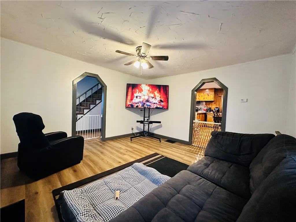 207 Birchwood Avenue, Horseheads, New York 14903, Horseheads, New York 14903, 4 Bedrooms Bedrooms, 9 Rooms Rooms,1 BathroomBathrooms,Residential,For Sale,207 Birchwood Avenue, Horseheads, New York 14903,0,R1644944