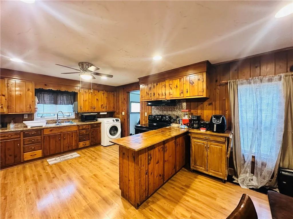 207 Birchwood Avenue, Horseheads, New York 14903, Horseheads, New York 14903, 4 Bedrooms Bedrooms, 9 Rooms Rooms,1 BathroomBathrooms,Residential,For Sale,207 Birchwood Avenue, Horseheads, New York 14903,0,R1644944