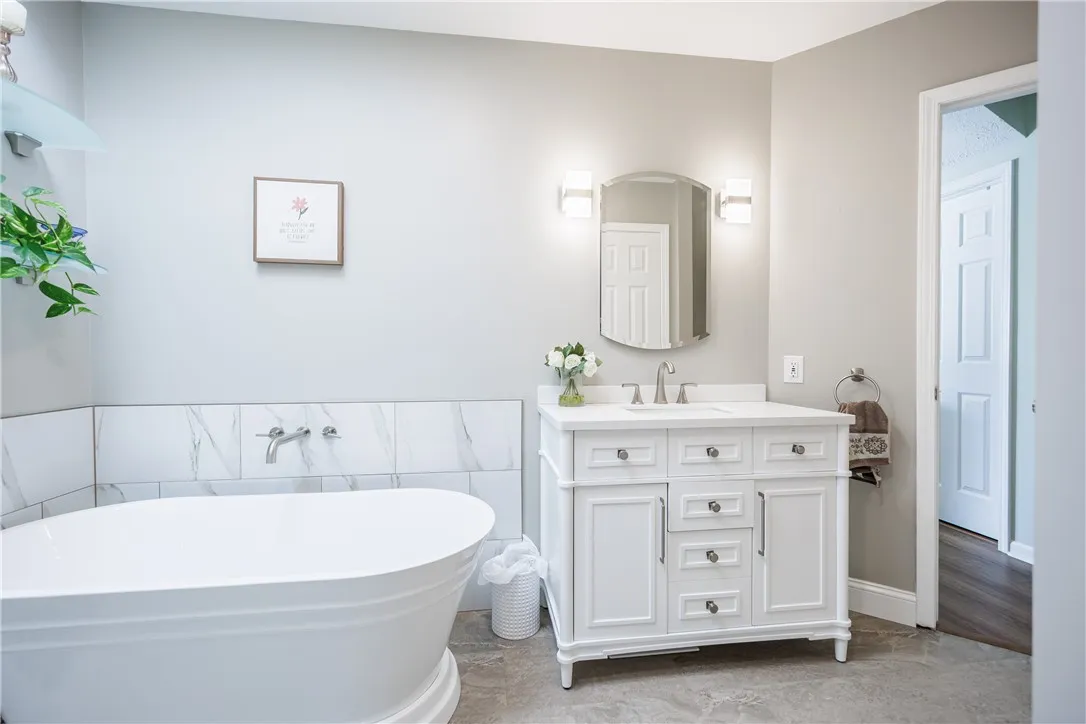 398 Spinnaker Lane, Webster, New York 14580, Webster, New York 14580, 2 Bedrooms Bedrooms, 6 Rooms Rooms,1 BathroomBathrooms,Residential,For Sale,398 Spinnaker Lane, Webster, New York 14580,0,R1646511