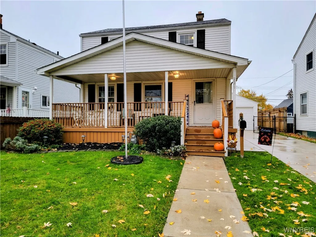 221 Midland Avenue, Tonawanda, New York 14223, Tonawanda, New York 14223, 3 Bedrooms Bedrooms, 6 Rooms Rooms,1 BathroomBathrooms,Residential,Closed,221 Midland Avenue, Tonawanda, New York 14223,0,B1646258