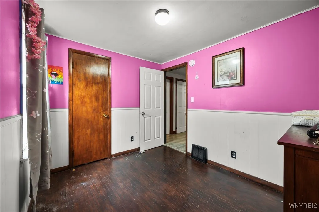 941 Walck Road, North Tonawanda, New York 14120, North Tonawanda, New York 14120, 4 Bedrooms Bedrooms, 6 Rooms Rooms,1 BathroomBathrooms,Residential,For Sale,941 Walck Road, North Tonawanda, New York 14120,0,B1646416