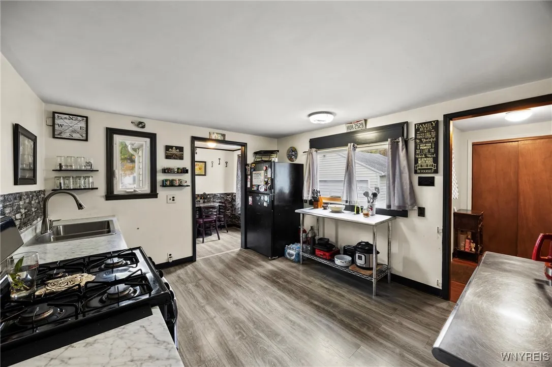 941 Walck Road, North Tonawanda, New York 14120, North Tonawanda, New York 14120, 4 Bedrooms Bedrooms, 6 Rooms Rooms,1 BathroomBathrooms,Residential,For Sale,941 Walck Road, North Tonawanda, New York 14120,0,B1646416