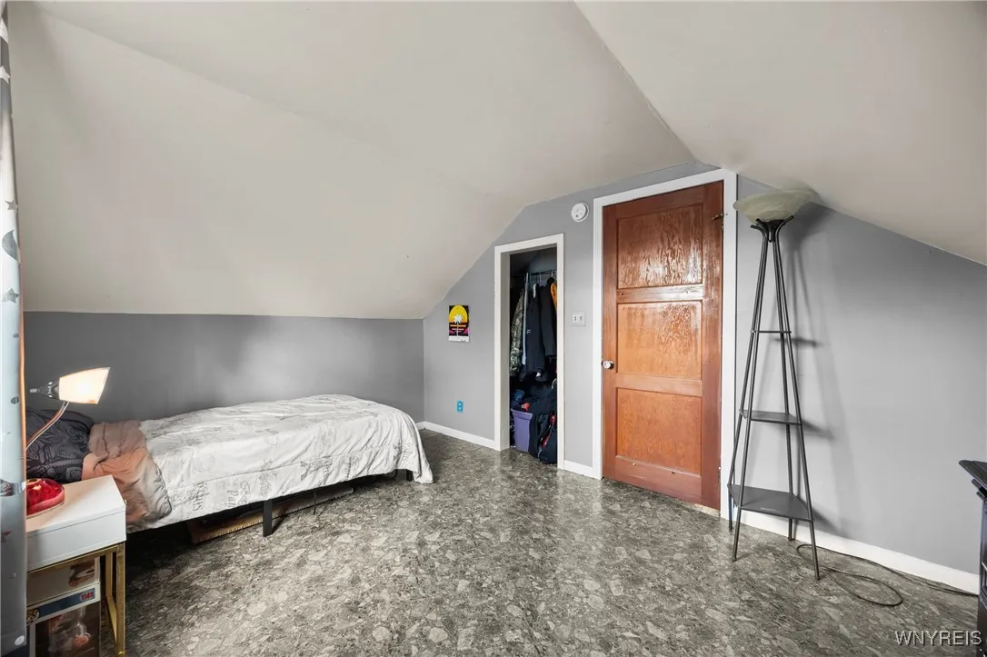 941 Walck Road, North Tonawanda, New York 14120, North Tonawanda, New York 14120, 4 Bedrooms Bedrooms, 6 Rooms Rooms,1 BathroomBathrooms,Residential,For Sale,941 Walck Road, North Tonawanda, New York 14120,0,B1646416