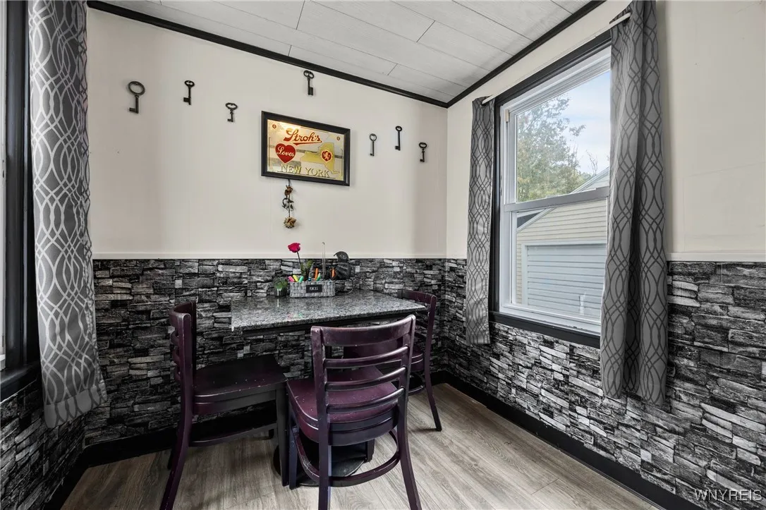 941 Walck Road, North Tonawanda, New York 14120, North Tonawanda, New York 14120, 4 Bedrooms Bedrooms, 6 Rooms Rooms,1 BathroomBathrooms,Residential,For Sale,941 Walck Road, North Tonawanda, New York 14120,0,B1646416