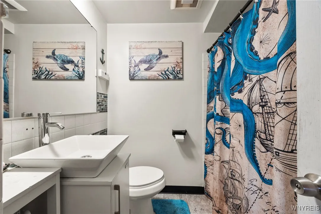 941 Walck Road, North Tonawanda, New York 14120, North Tonawanda, New York 14120, 4 Bedrooms Bedrooms, 6 Rooms Rooms,1 BathroomBathrooms,Residential,For Sale,941 Walck Road, North Tonawanda, New York 14120,0,B1646416