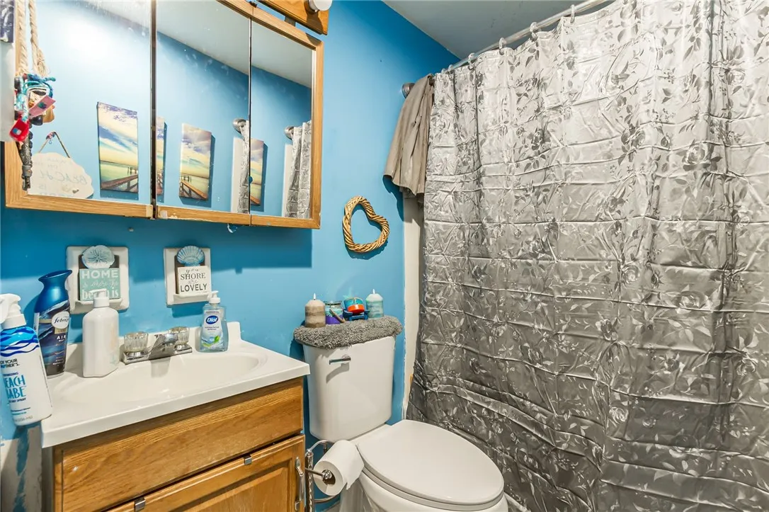 120-122 Afton Street, Rochester, New York 14612, Rochester, New York 14612, 4 Bedrooms Bedrooms, ,2 BathroomsBathrooms,Residential,Closed,120-122 Afton Street, Rochester, New York 14612,0,R1645984