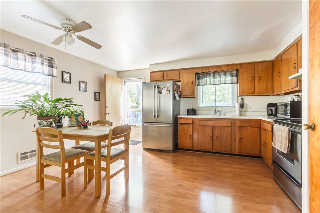 120-122 Afton Street, Rochester, New York 14612, Rochester, New York 14612, 4 Bedrooms Bedrooms, ,2 BathroomsBathrooms,Residential,Closed,120-122 Afton Street, Rochester, New York 14612,0,R1645984