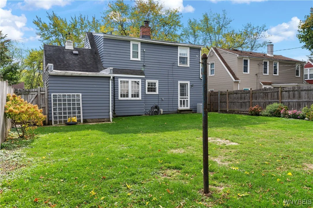 242 Northwood Drive, Tonawanda, New York 14223, Tonawanda, New York 14223, 2 Bedrooms Bedrooms, 5 Rooms Rooms,1 BathroomBathrooms,Residential,Closed,242 Northwood Drive, Tonawanda, New York 14223,0,B1646396