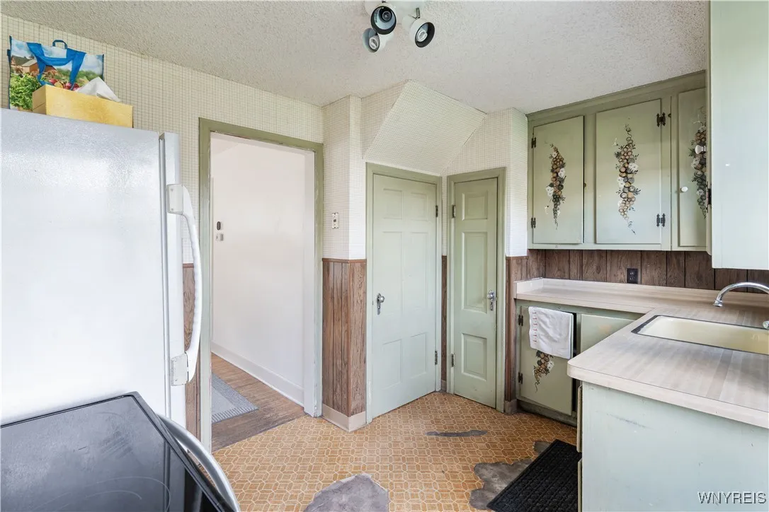 242 Northwood Drive, Tonawanda, New York 14223, Tonawanda, New York 14223, 2 Bedrooms Bedrooms, 5 Rooms Rooms,1 BathroomBathrooms,Residential,Closed,242 Northwood Drive, Tonawanda, New York 14223,0,B1646396