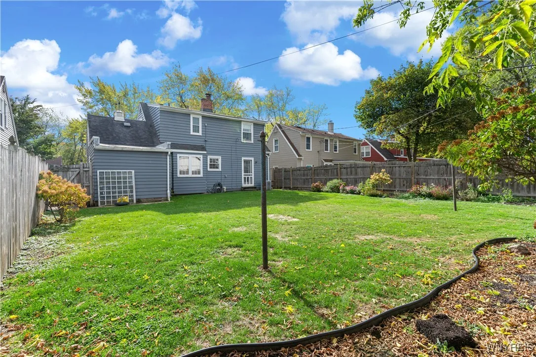 242 Northwood Drive, Tonawanda, New York 14223, Tonawanda, New York 14223, 2 Bedrooms Bedrooms, 5 Rooms Rooms,1 BathroomBathrooms,Residential,Closed,242 Northwood Drive, Tonawanda, New York 14223,0,B1646396