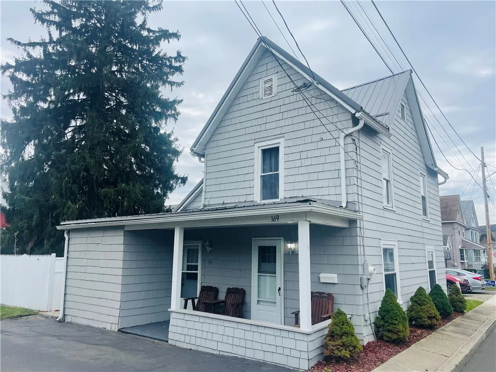 169 Leach Avenue, Hornell, New York 14843, Hornell, New York 14843, 2 Bedrooms Bedrooms, 6 Rooms Rooms,1 BathroomBathrooms,Residential,For Sale,169 Leach Avenue, Hornell, New York 14843,0,R1646541