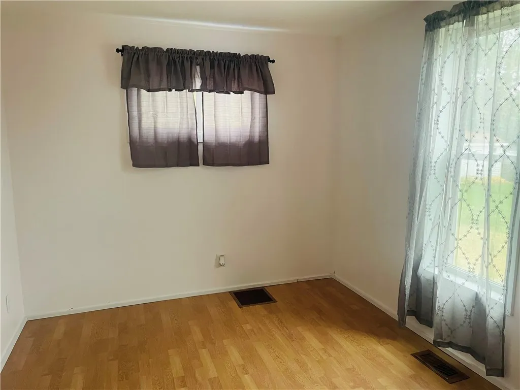 169 Leach Avenue, Hornell, New York 14843, Hornell, New York 14843, 2 Bedrooms Bedrooms, 6 Rooms Rooms,1 BathroomBathrooms,Residential,For Sale,169 Leach Avenue, Hornell, New York 14843,0,R1646541