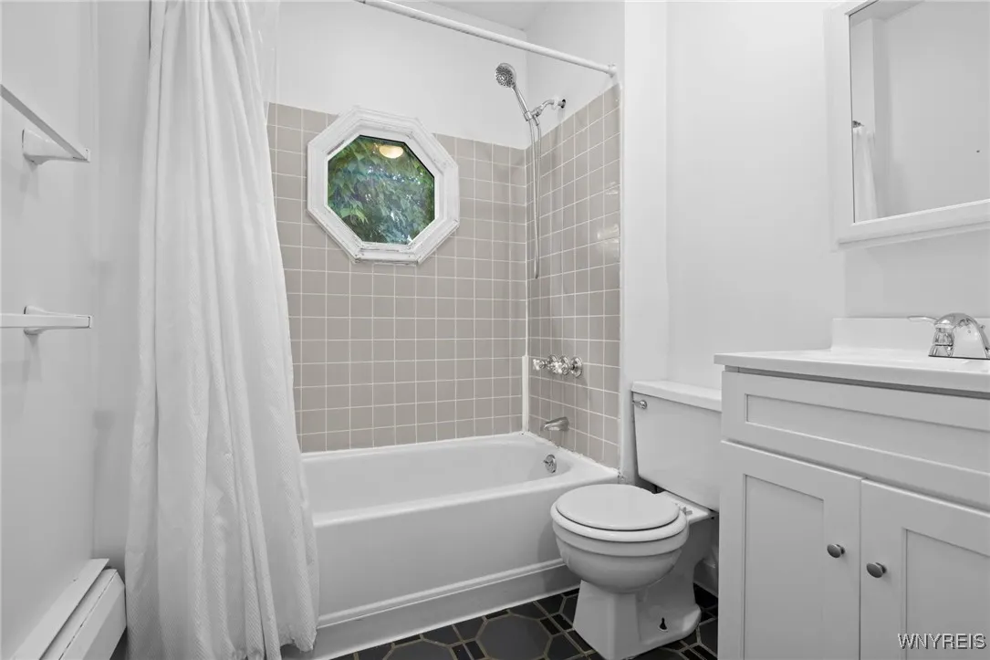 330 Ashland Avenue, Buffalo, New York 14222, Buffalo, New York 14222, 8 Bedrooms Bedrooms, ,2 BathroomsBathrooms,Residential,For Sale,330 Ashland Avenue, Buffalo, New York 14222,0,B1644814