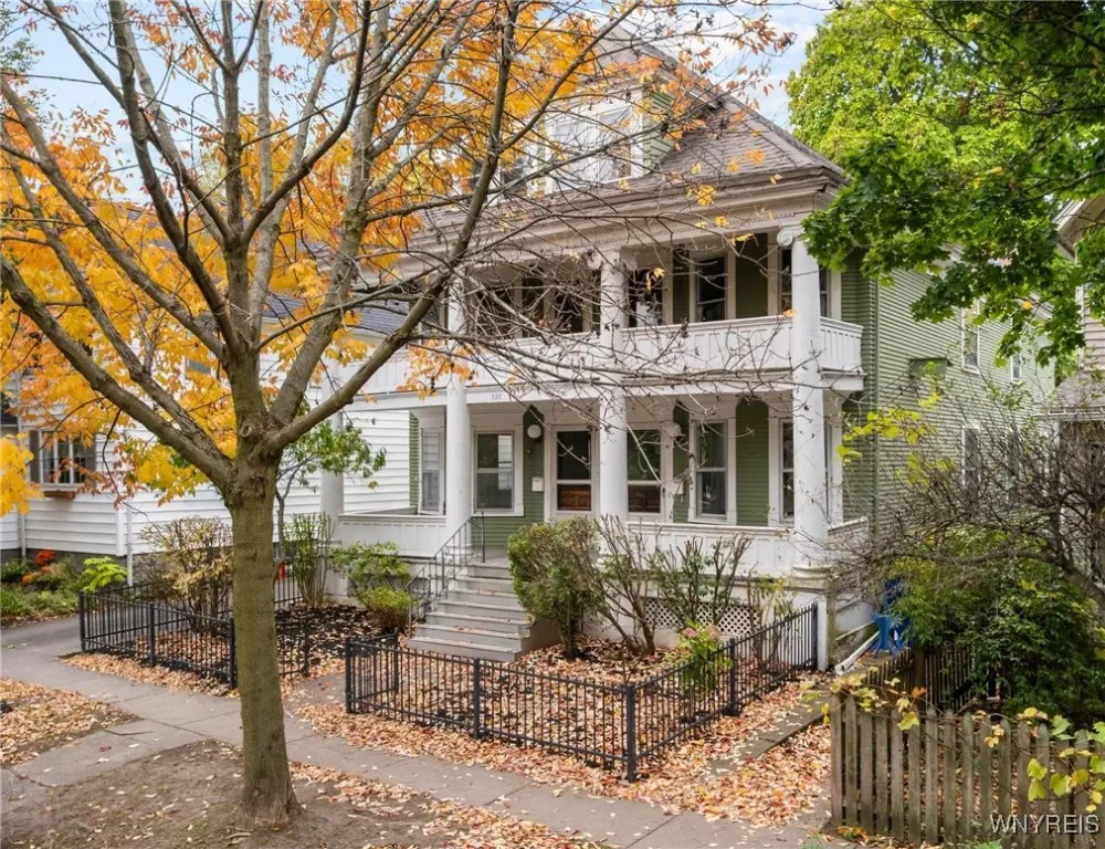 330 Ashland Avenue, Buffalo, New York 14222, Buffalo, New York 14222, 8 Bedrooms Bedrooms, ,2 BathroomsBathrooms,Residential,For Sale,330 Ashland Avenue, Buffalo, New York 14222,0,B1644814