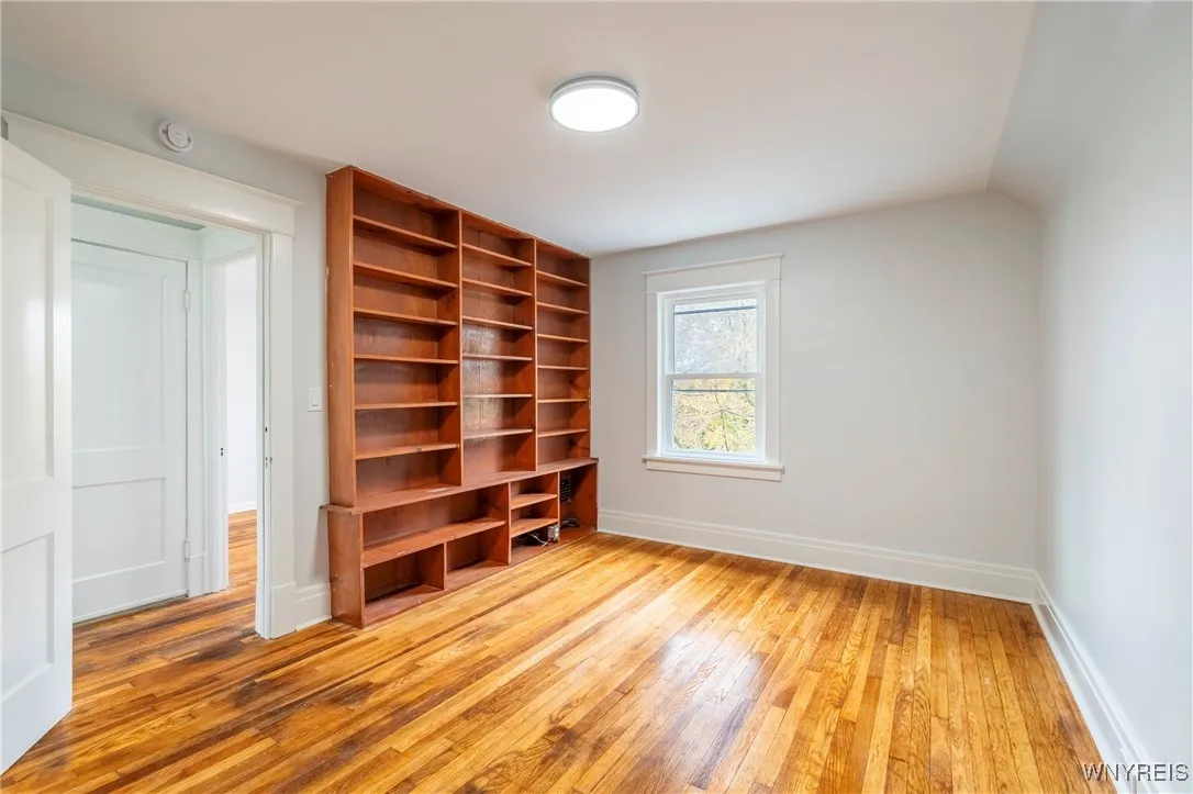 15 Montcalm Street, Buffalo, New York 14214, Buffalo, New York 14214, 4 Bedrooms Bedrooms, 7 Rooms Rooms,1 BathroomBathrooms,Residential,For Sale,15 Montcalm Street, Buffalo, New York 14214,0,B1646561
