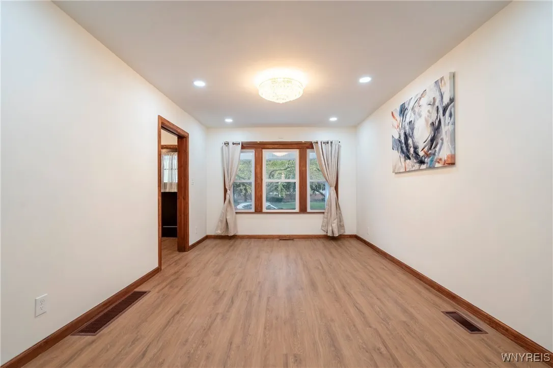 15 Montcalm Street, Buffalo, New York 14214, Buffalo, New York 14214, 4 Bedrooms Bedrooms, 7 Rooms Rooms,1 BathroomBathrooms,Residential,For Sale,15 Montcalm Street, Buffalo, New York 14214,0,B1646561