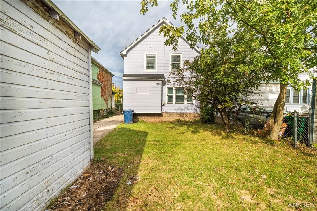 15 Montcalm Street, Buffalo, New York 14214, Buffalo, New York 14214, 4 Bedrooms Bedrooms, 7 Rooms Rooms,1 BathroomBathrooms,Residential,For Sale,15 Montcalm Street, Buffalo, New York 14214,0,B1646561