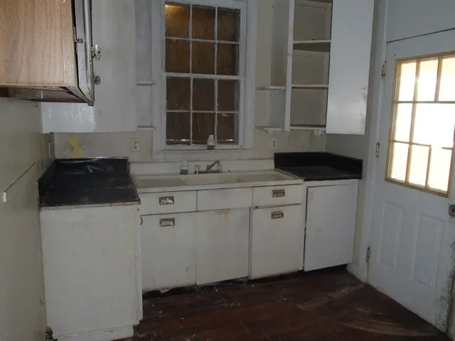 614 Boyd Street, Watertown City, New York 13601, Watertown City, New York 13601, 6 Bedrooms Bedrooms, ,3 BathroomsBathrooms,Residential,For Sale,614 Boyd Street, Watertown City, New York 13601,0,R1646582