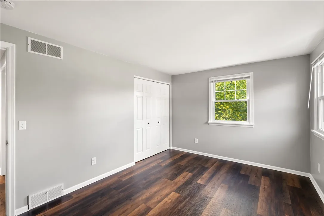 802 Klem Road, Webster, New York 14580, Webster, New York 14580, 3 Bedrooms Bedrooms, 7 Rooms Rooms,2 BathroomsBathrooms,Residential,For Sale,802 Klem Road, Webster, New York 14580,0,R1645308