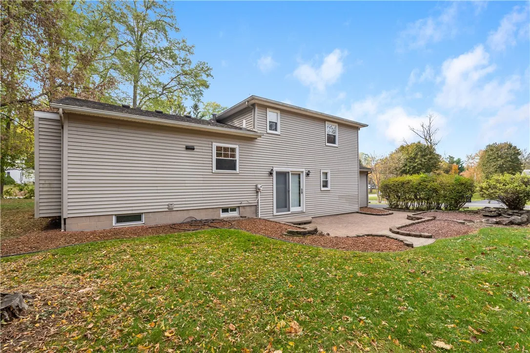 802 Klem Road, Webster, New York 14580, Webster, New York 14580, 3 Bedrooms Bedrooms, 7 Rooms Rooms,2 BathroomsBathrooms,Residential,For Sale,802 Klem Road, Webster, New York 14580,0,R1645308