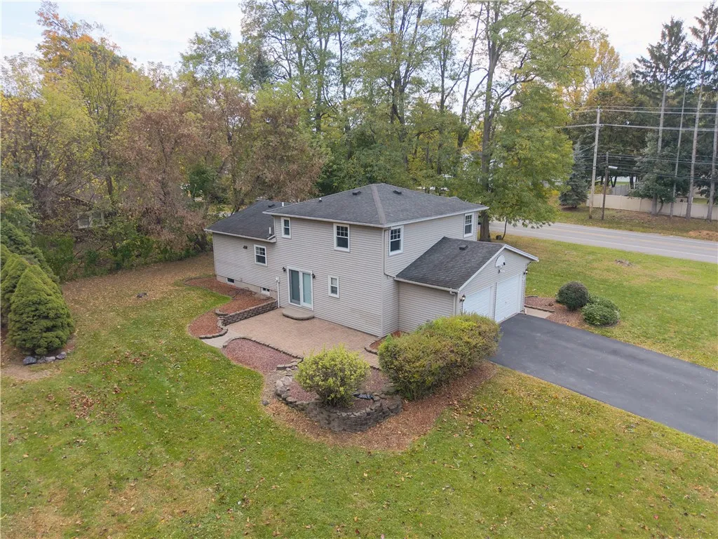 802 Klem Road, Webster, New York 14580, Webster, New York 14580, 3 Bedrooms Bedrooms, 7 Rooms Rooms,2 BathroomsBathrooms,Residential,For Sale,802 Klem Road, Webster, New York 14580,0,R1645308