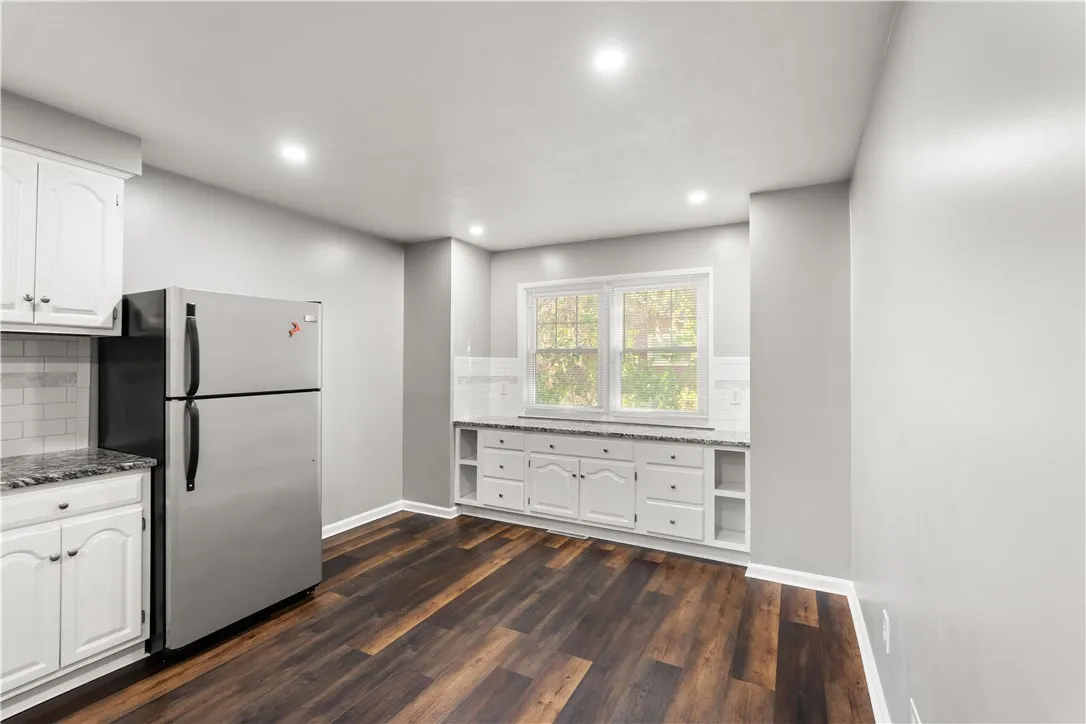 802 Klem Road, Webster, New York 14580, Webster, New York 14580, 3 Bedrooms Bedrooms, 7 Rooms Rooms,2 BathroomsBathrooms,Residential,For Sale,802 Klem Road, Webster, New York 14580,0,R1645308