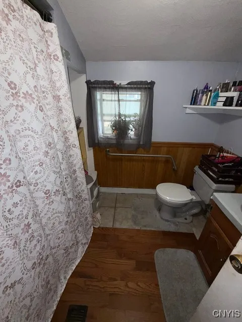 210 Hillside Avenue, Oswego, New York 13126, Oswego, New York 13126, 2 Bedrooms Bedrooms, 6 Rooms Rooms,1 BathroomBathrooms,Residential,For Sale,210 Hillside Avenue, Oswego, New York 13126,0,S1646588