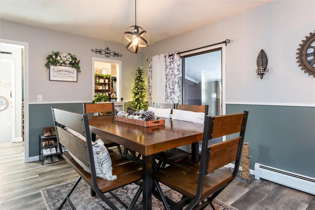 203 County Road 7, Manchester, New York 14432, Manchester, New York 14432, 2 Bedrooms Bedrooms, 6 Rooms Rooms,1 BathroomBathrooms,Residential,For Sale,203 County Road 7, Manchester, New York 14432,0,R1646496