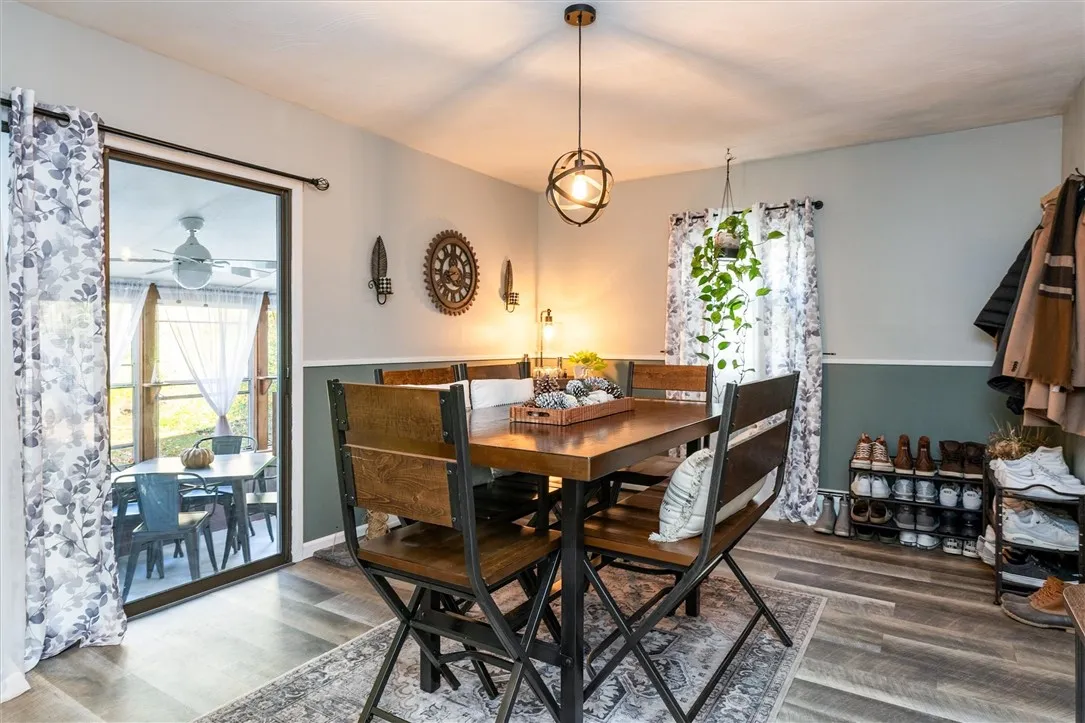 203 County Road 7, Manchester, New York 14432, Manchester, New York 14432, 2 Bedrooms Bedrooms, 6 Rooms Rooms,1 BathroomBathrooms,Residential,For Sale,203 County Road 7, Manchester, New York 14432,0,R1646496
