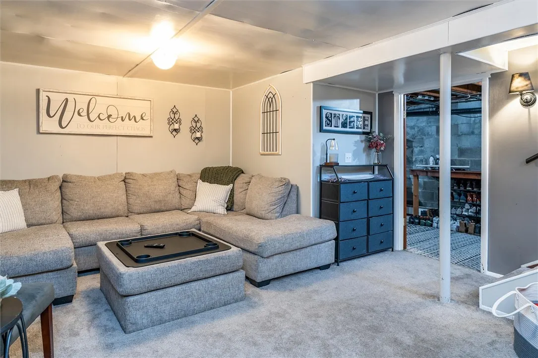 203 County Road 7, Manchester, New York 14432, Manchester, New York 14432, 2 Bedrooms Bedrooms, 6 Rooms Rooms,1 BathroomBathrooms,Residential,For Sale,203 County Road 7, Manchester, New York 14432,0,R1646496