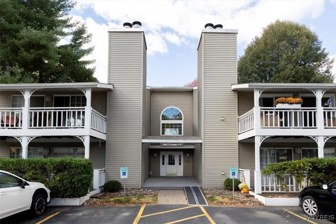 1240 Youngs Road C, Amherst, New York 14221, Amherst, New York 14221, 2 Bedrooms Bedrooms, 5 Rooms Rooms,1 BathroomBathrooms,Residential,Closed,1240 Youngs Road C, Amherst, New York 14221,0,B1646122
