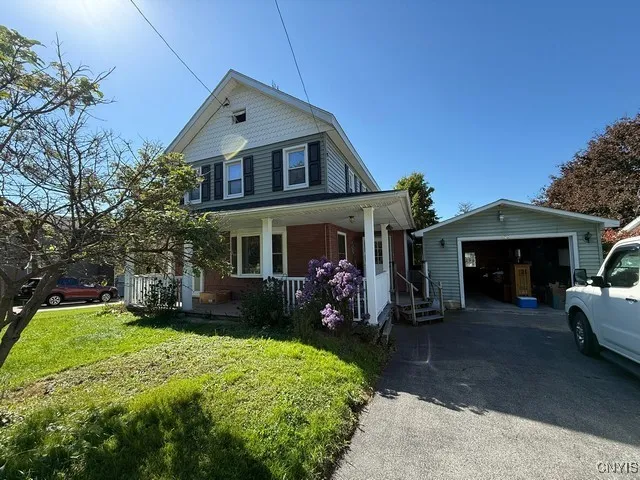 212 Hillside Avenue, Oswego, New York 13126, Oswego, New York 13126, 4 Bedrooms Bedrooms, 9 Rooms Rooms,1 BathroomBathrooms,Residential,For Sale,212 Hillside Avenue, Oswego, New York 13126,0,S1646608