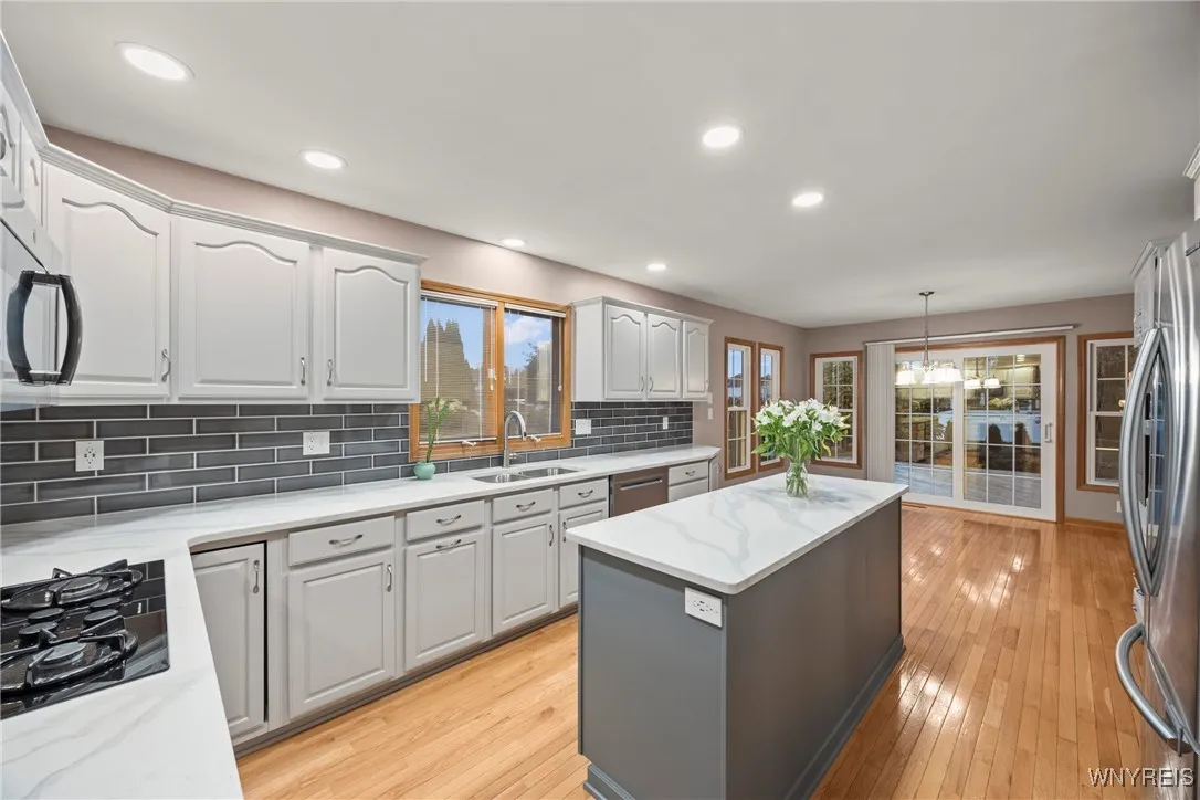 4569 Ridgeview Drive South, Pendleton, New York 14, Pendleton, New York 14120, 4 Bedrooms Bedrooms, 12 Rooms Rooms,2 BathroomsBathrooms,Residential,Closed,4569 Ridgeview Drive South, Pendleton, New York 14,0,B1646325