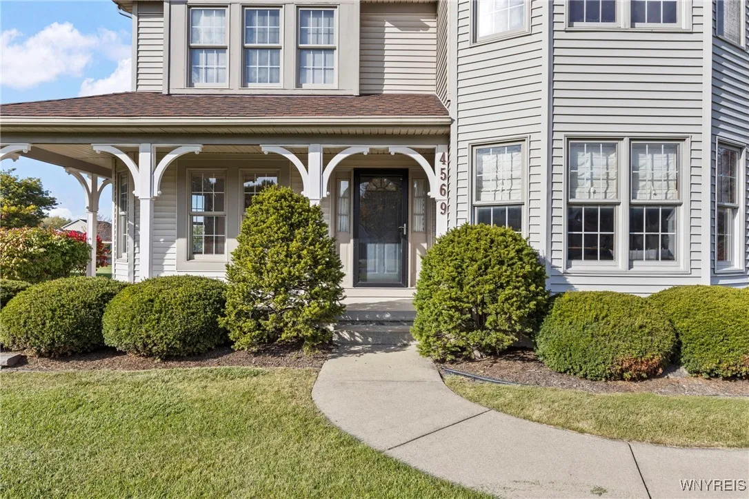 4569 Ridgeview Drive South, Pendleton, New York 14, Pendleton, New York 14120, 4 Bedrooms Bedrooms, 12 Rooms Rooms,2 BathroomsBathrooms,Residential,Closed,4569 Ridgeview Drive South, Pendleton, New York 14,0,B1646325