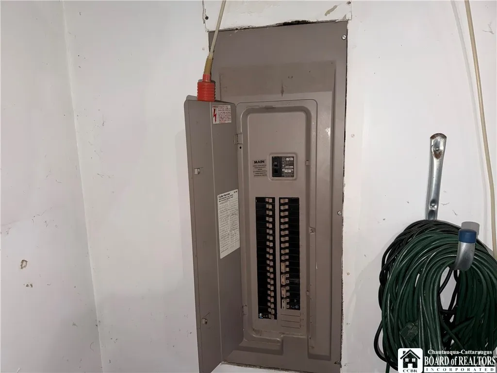 335 Chestnut Street, Pomfret, New York 14063, Pomfret, New York 14063, 3 Bedrooms Bedrooms, 12 Rooms Rooms,2 BathroomsBathrooms,Residential,For Sale,335 Chestnut Street, Pomfret, New York 14063,0,R1646606