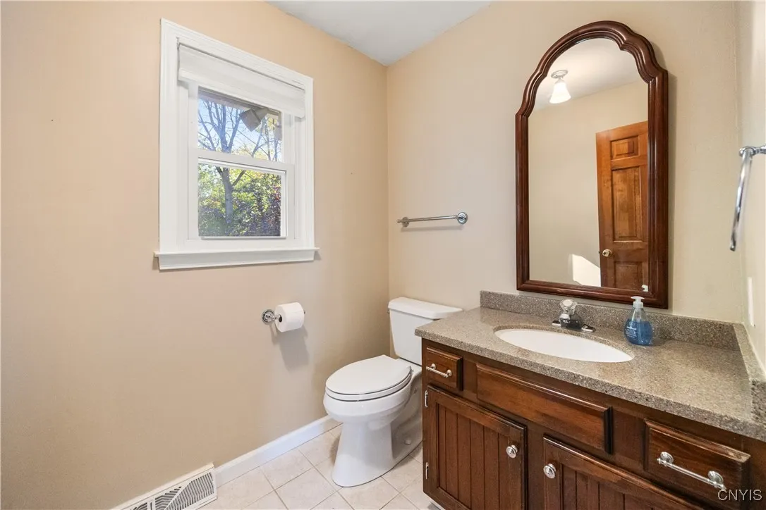 8178 Old Sunridge Drive, Manlius, New York 13104, Manlius, New York 13104, 4 Bedrooms Bedrooms, 11 Rooms Rooms,2 BathroomsBathrooms,Residential Lease,For Rent,8178 Old Sunridge Drive, Manlius, New York 13104,0,S1645807