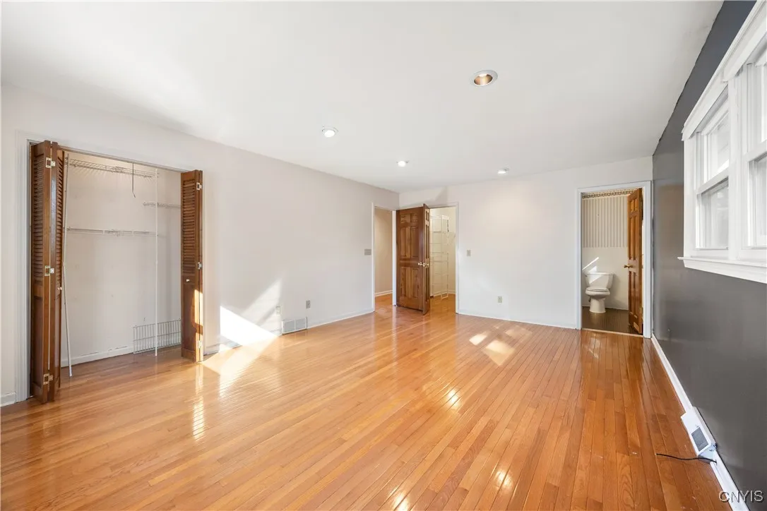 8178 Old Sunridge Drive, Manlius, New York 13104, Manlius, New York 13104, 4 Bedrooms Bedrooms, 11 Rooms Rooms,2 BathroomsBathrooms,Residential Lease,For Rent,8178 Old Sunridge Drive, Manlius, New York 13104,0,S1645807