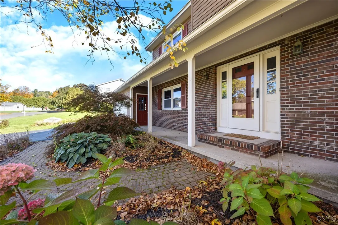 8178 Old Sunridge Drive, Manlius, New York 13104, Manlius, New York 13104, 4 Bedrooms Bedrooms, 11 Rooms Rooms,2 BathroomsBathrooms,Residential Lease,For Rent,8178 Old Sunridge Drive, Manlius, New York 13104,0,S1645807