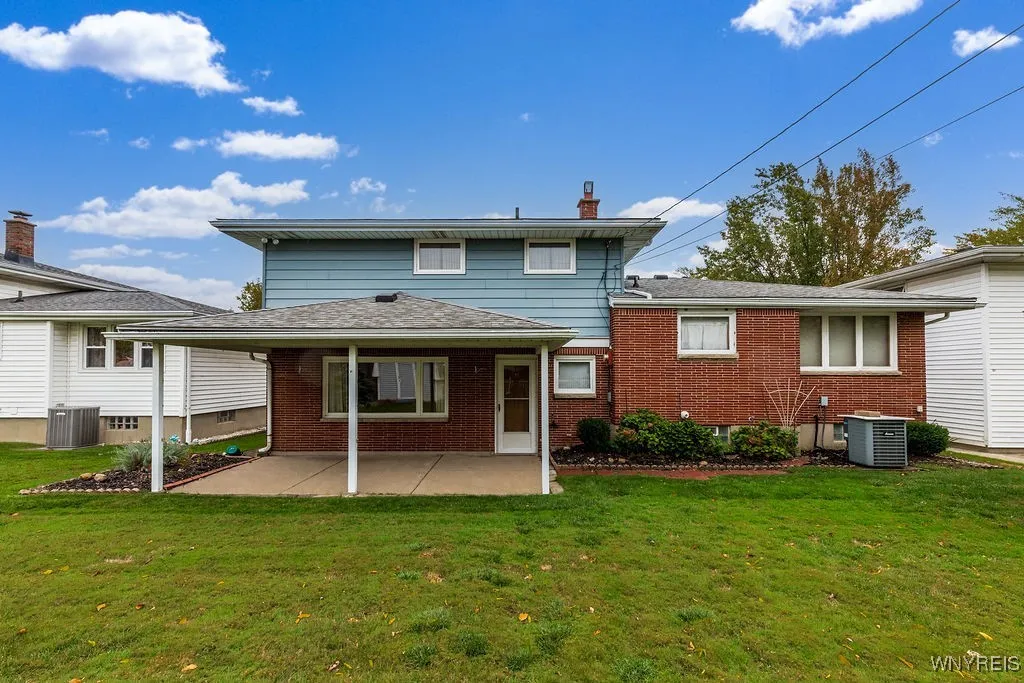 40 Maplegrove Avenue, Tonawanda, New York 14150, Tonawanda, New York 14150, 3 Bedrooms Bedrooms, 7 Rooms Rooms,1 BathroomBathrooms,Residential,For Sale,40 Maplegrove Avenue, Tonawanda, New York 14150,0,B1646649